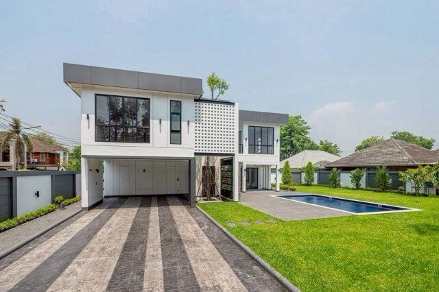 Bangkok, Real Estate For Sale, THB 14316000,  4 BR,  131 Sq. Feet,  Starting Price 14,316,000 Baht (excluding Furniture) #Wang Tan #Hang Dong​ #Beautiful