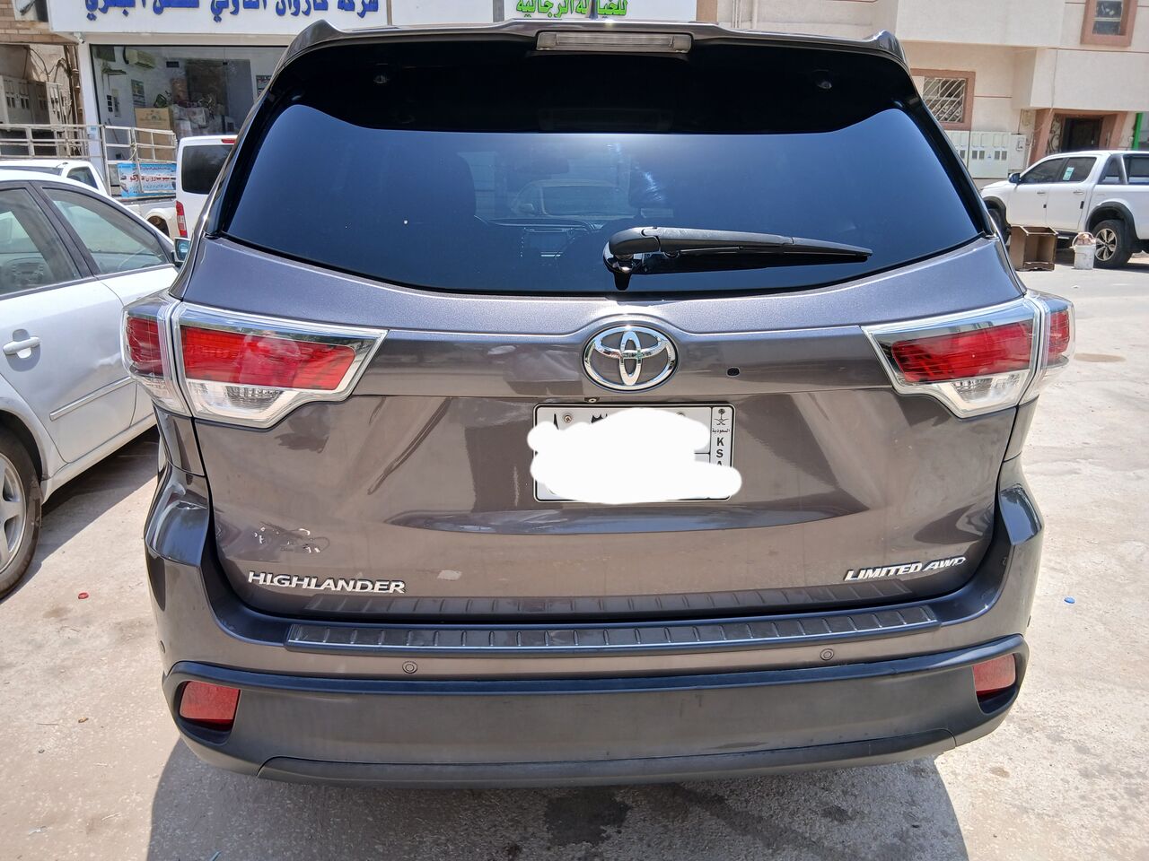Riyadh, Vehicles, Cars & Trucks , SAR 74500,  Toyota Highlander,  2015,  Automatic,  107000 KM,    V6 Full Option | Panoramic Sunroof | Only 107,000 KM