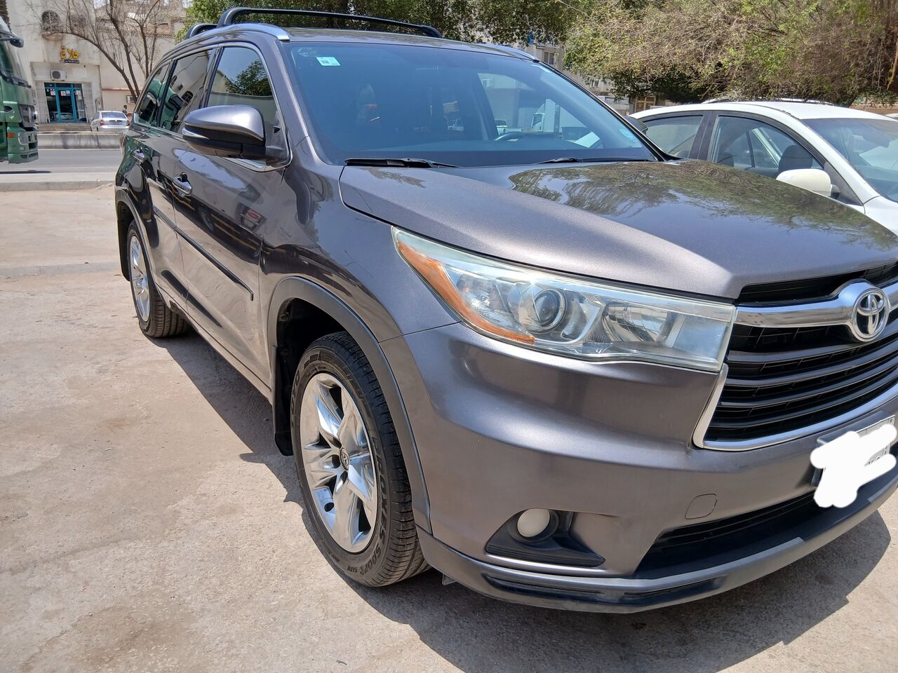 Riyadh, Vehicles, Cars & Trucks , SAR 74500,  Toyota Highlander,  2015,  Automatic,  107000 KM,    V6 Full Option | Panoramic Sunroof | Only 107,000 KM