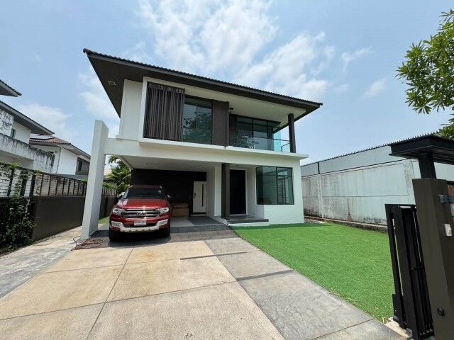 Bangkok, Villas, THB 50000,  66 Sq. Feet,  Single House For Rent, Manthana Village, On Nut - Wongwaen 4 #, Near Mega Bangna