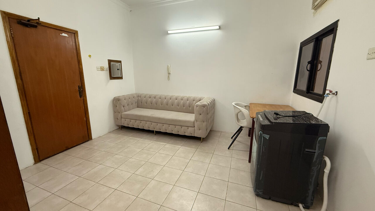 Hoora, Apartments, Flats, Houses & Villas, BHD 190/month,  1 BR,  1Bath,Ewa,spacious Fully Furnished Flat For Rent In Hoora@ Inclussive-33112437