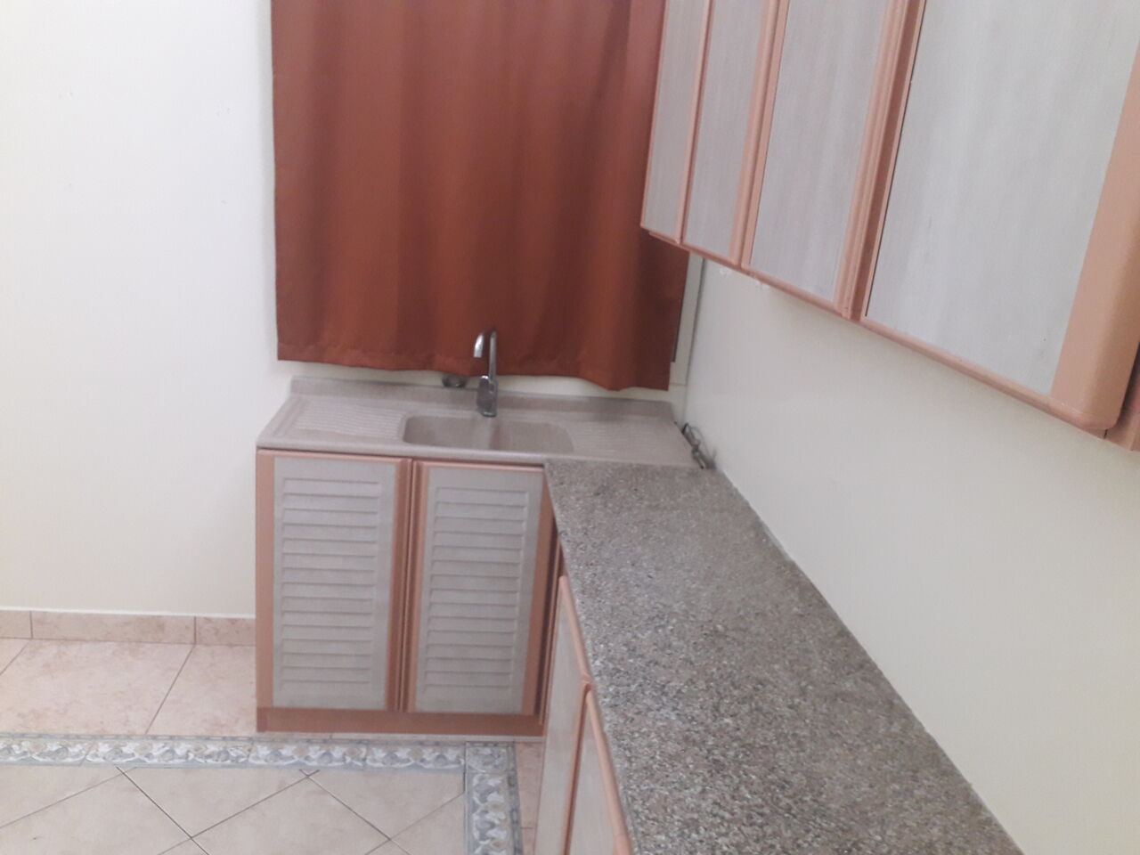 Salmaniya, Apartments, Flats, Houses & Villas, BHD 130/month,  Studio,  70 Sq. Meter,  Studio Semi Furnished Flat Available In Salmaniya Call Aleena