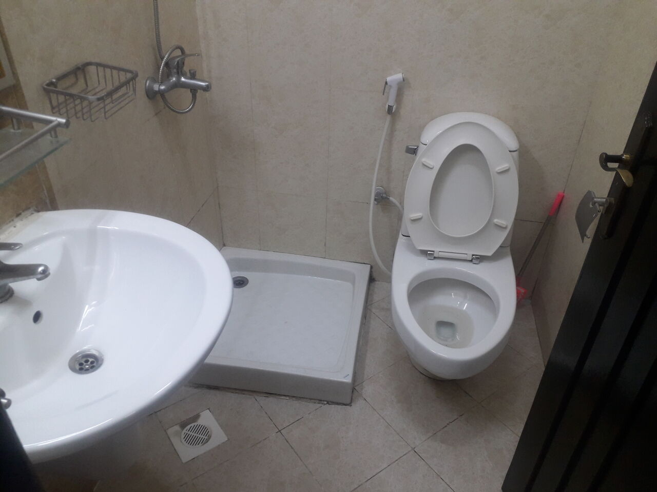 Adliya, Apartments, Flats, Houses & Villas, BHD 220/month,  Furnished,  1 BR,  100 Sq. Meter,  1 Bhk Fully Furnished Flat Available In Adliya Call Aleena