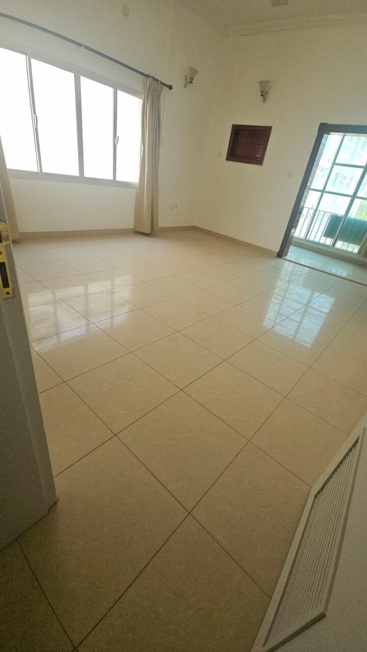 Salmaniya, Apartments, Flats, Houses & Villas, BHD 270/month,  2 BR,  2 Bedroom Un Furnished Flat For Rent With Ewa