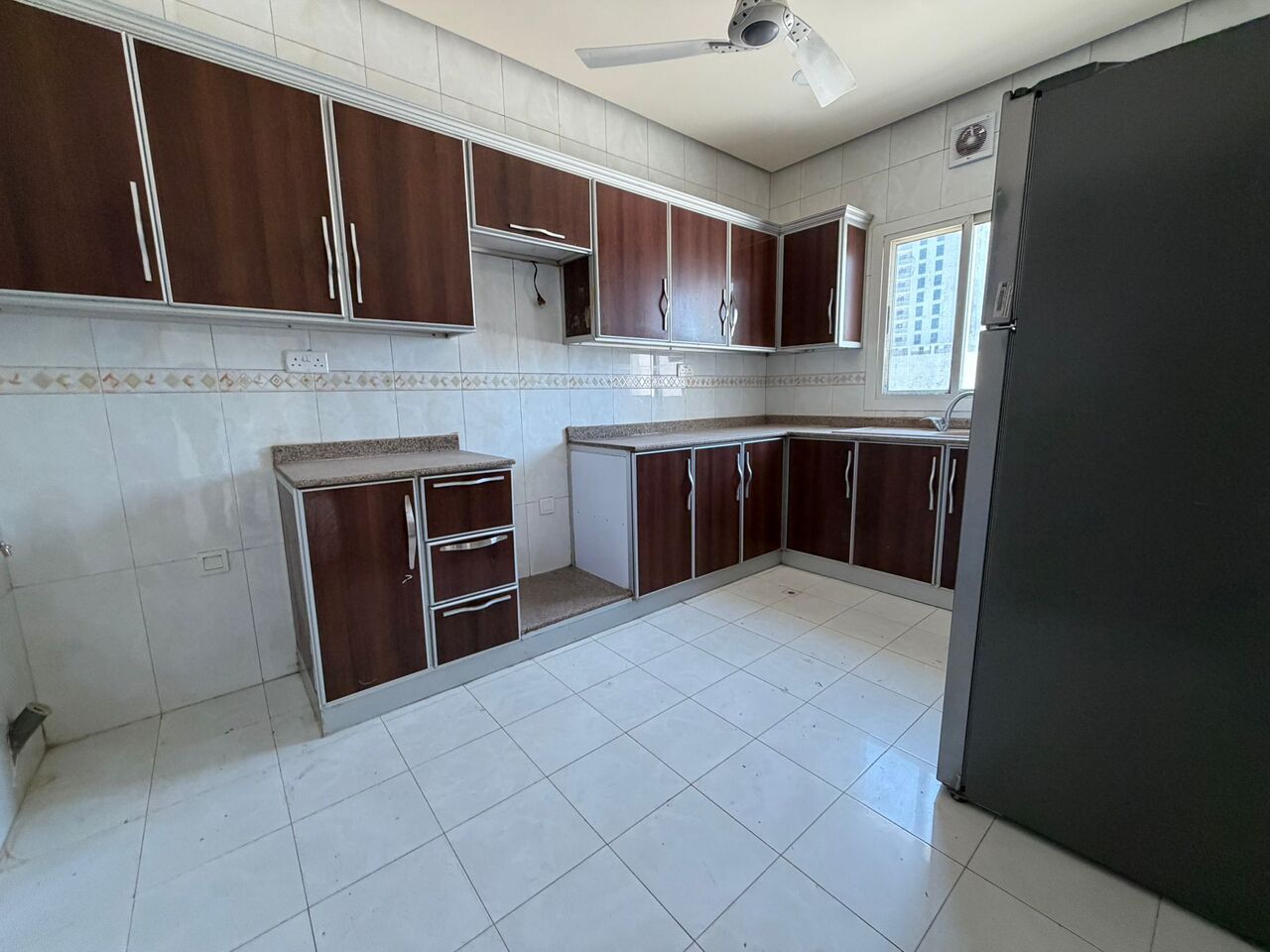Hidd, Staff Accommodation, BHD 300,  Staff Accommodation For Rent In Hidd | Near In & Out Petrol Station | Balcony