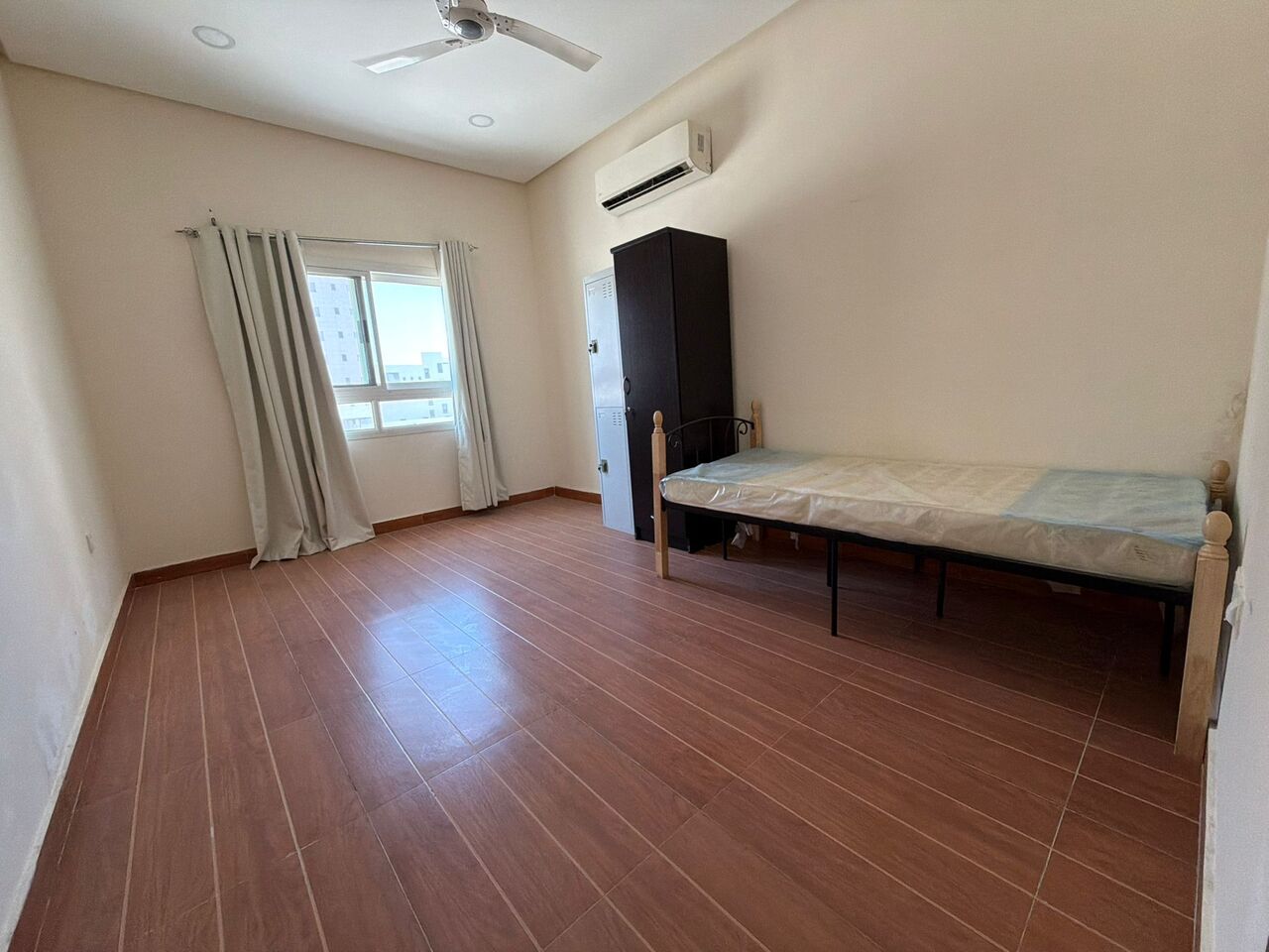 Hidd, Staff Accommodation, BHD 300,  Staff Accommodation For Rent In Hidd | Near In & Out Petrol Station | Balcony