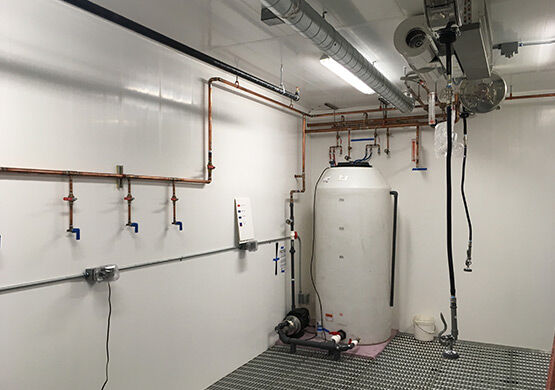 New York, Real Estate, Vinyl Grow Room Panels Reflect Light Evenly For A Bright Interior