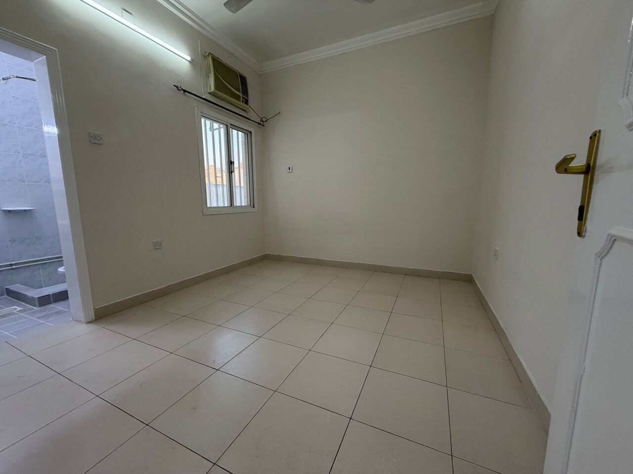Hoora, Apartments, Flats, Houses & Villas, BHD 230/month,  2 BR,  Semi-Furnished Apartment For Rent In Hoora | Spacious Layout