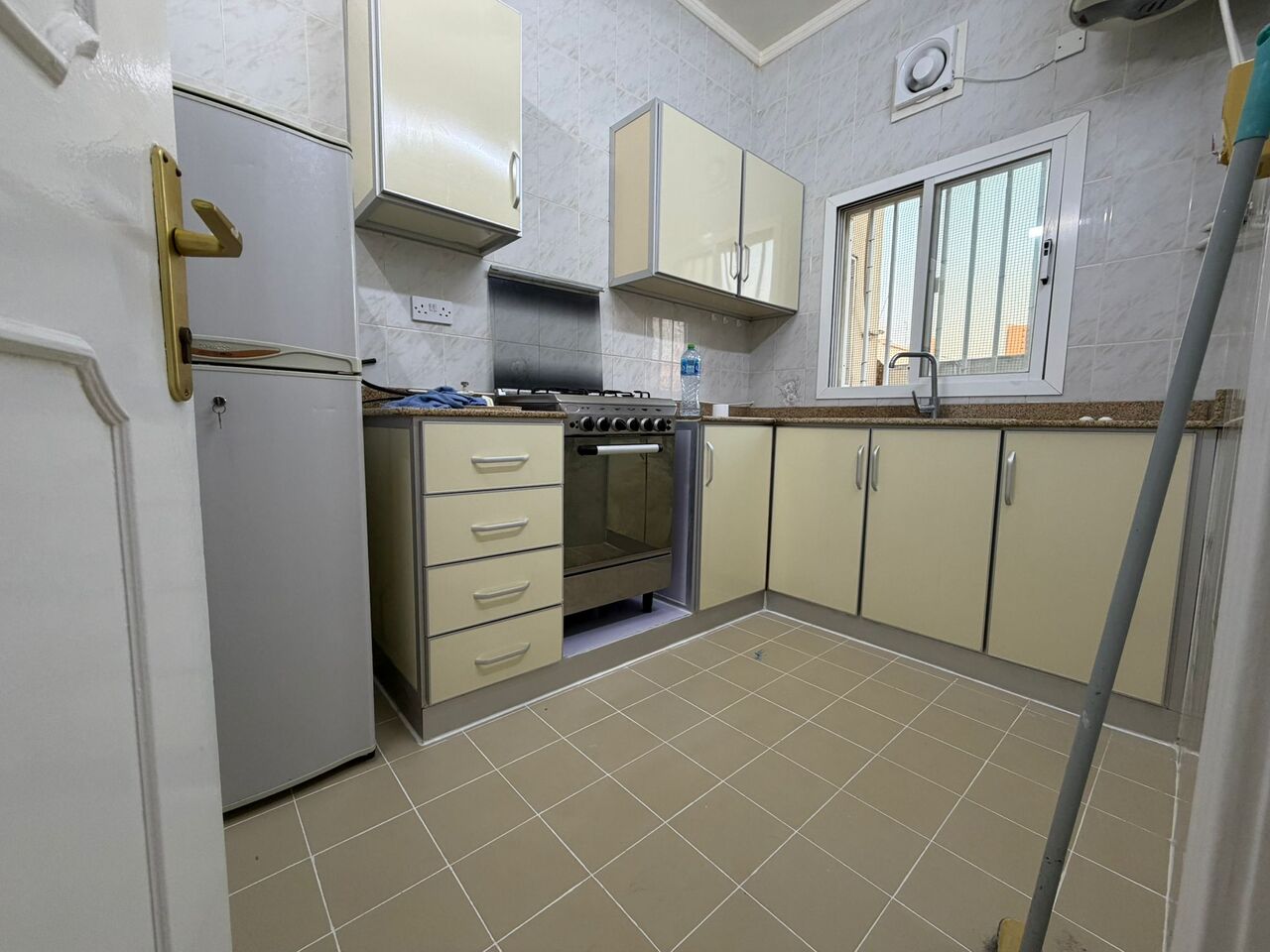 Hoora, Apartments, Flats, Houses & Villas, BHD 230/month,  2 BR,  Semi-Furnished Apartment For Rent In Hoora | Spacious Layout