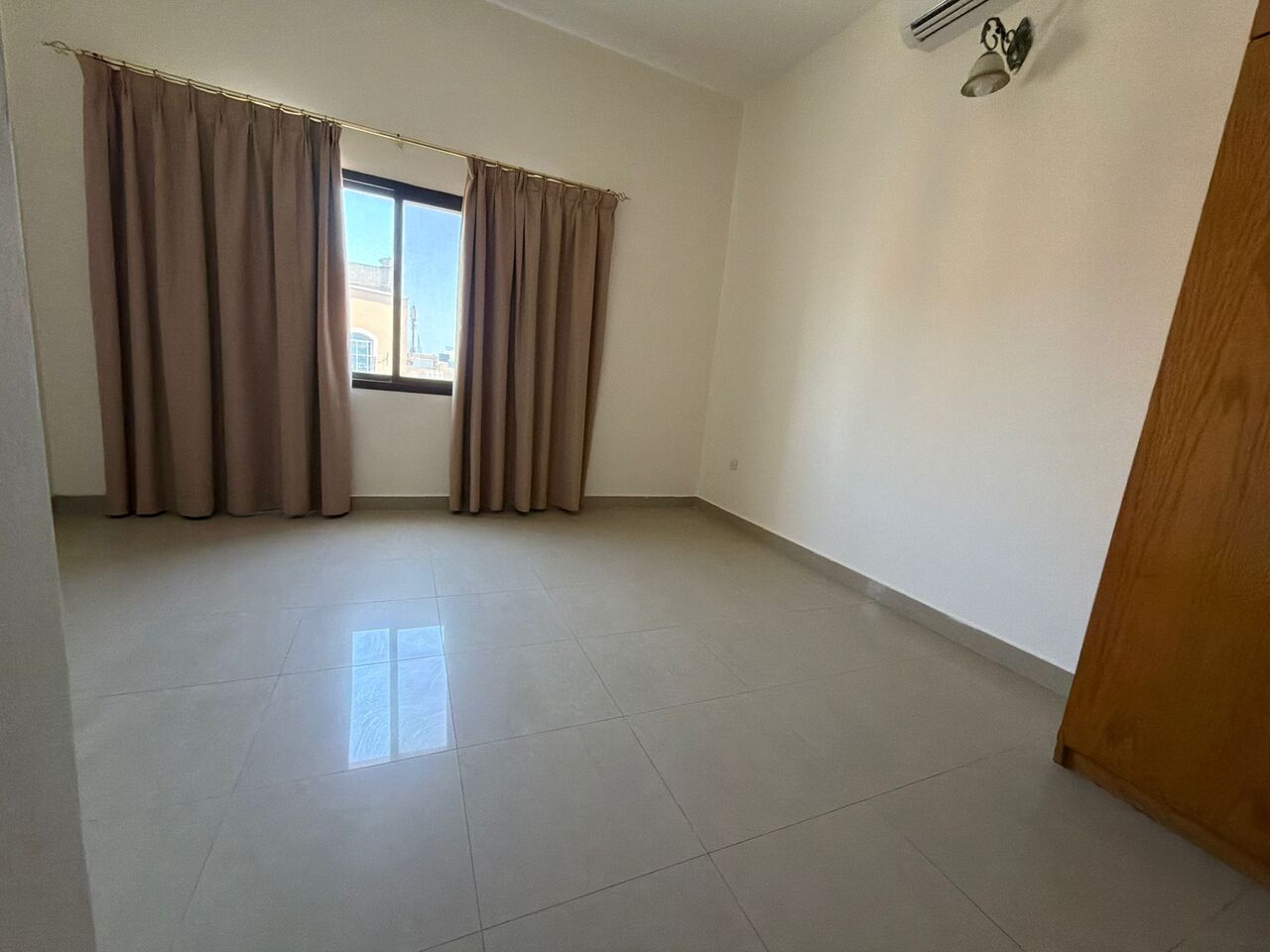 Umm Al Hassam, Apartments, Flats, Houses & Villas, BHD 280/month,  3 BR,  Semi-Furnished Apartment For Rent In Um Al Hassam | Near KIMS Hospital | Balcony