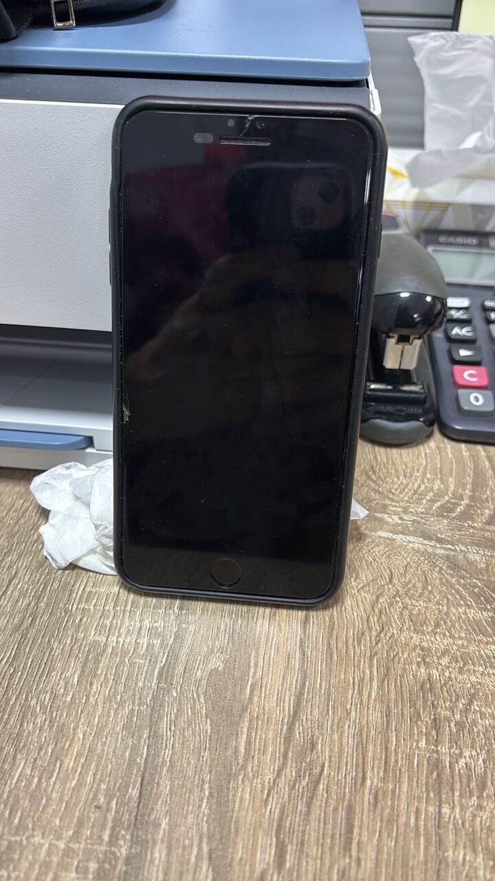Jeddah, Mobile Phones, SAR 550,  I-phone 8 Black Color For Sale