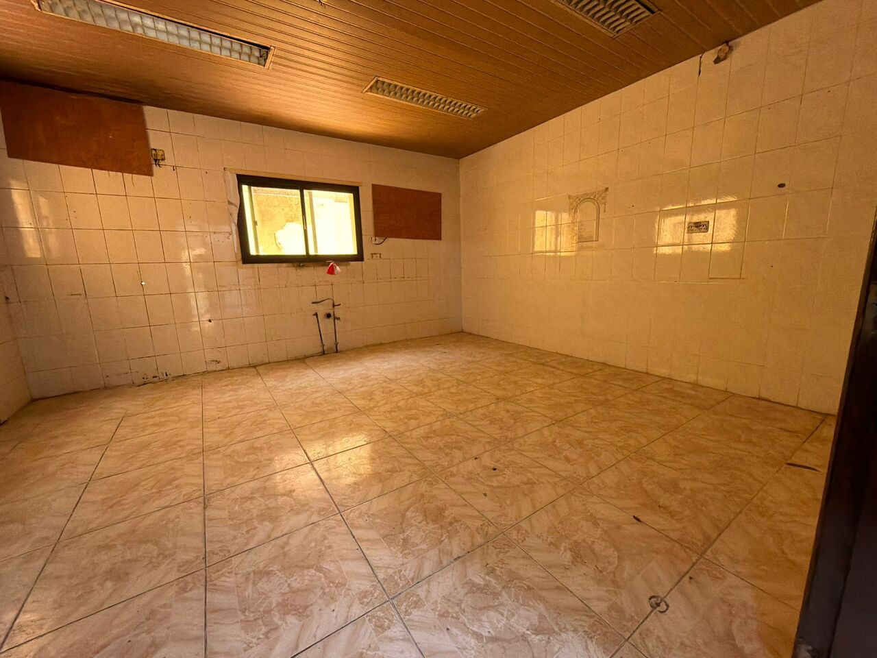 Isa Town, Commercial Villas, BHD 700,  Commercial Villa For Rent In Isa Town | 10 Bedrooms | Ideal For Schools & Training Centers
