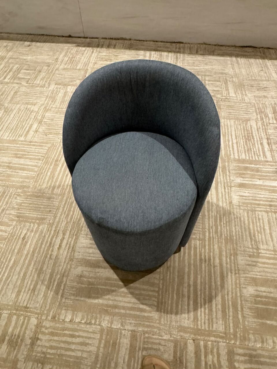 Riyadh, Furniture, SAR 200,  Luxury Single Sofa And 3 Piecs
