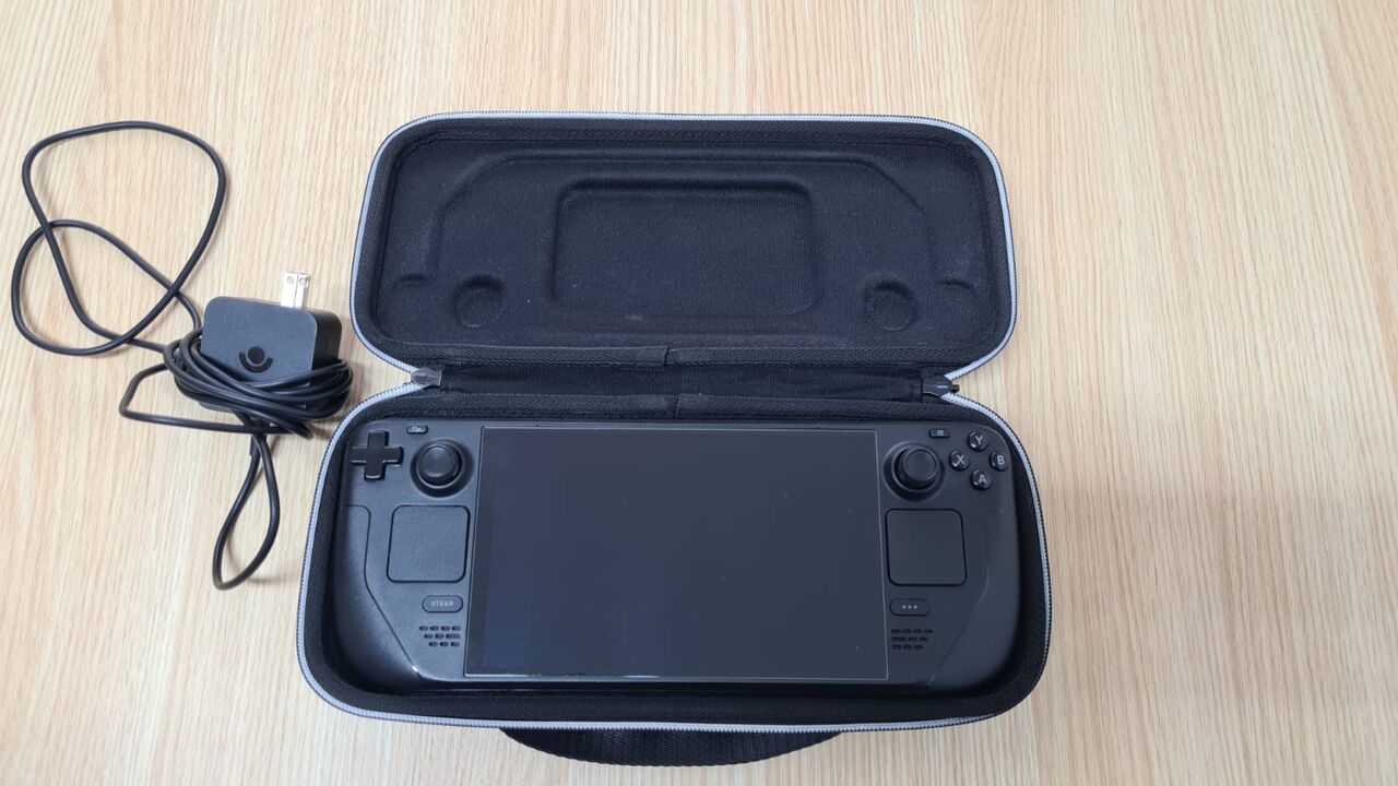 Riyadh, Video Games, SAR 2800,  Steam Deck OLED 512 GB []Excellent Condition]