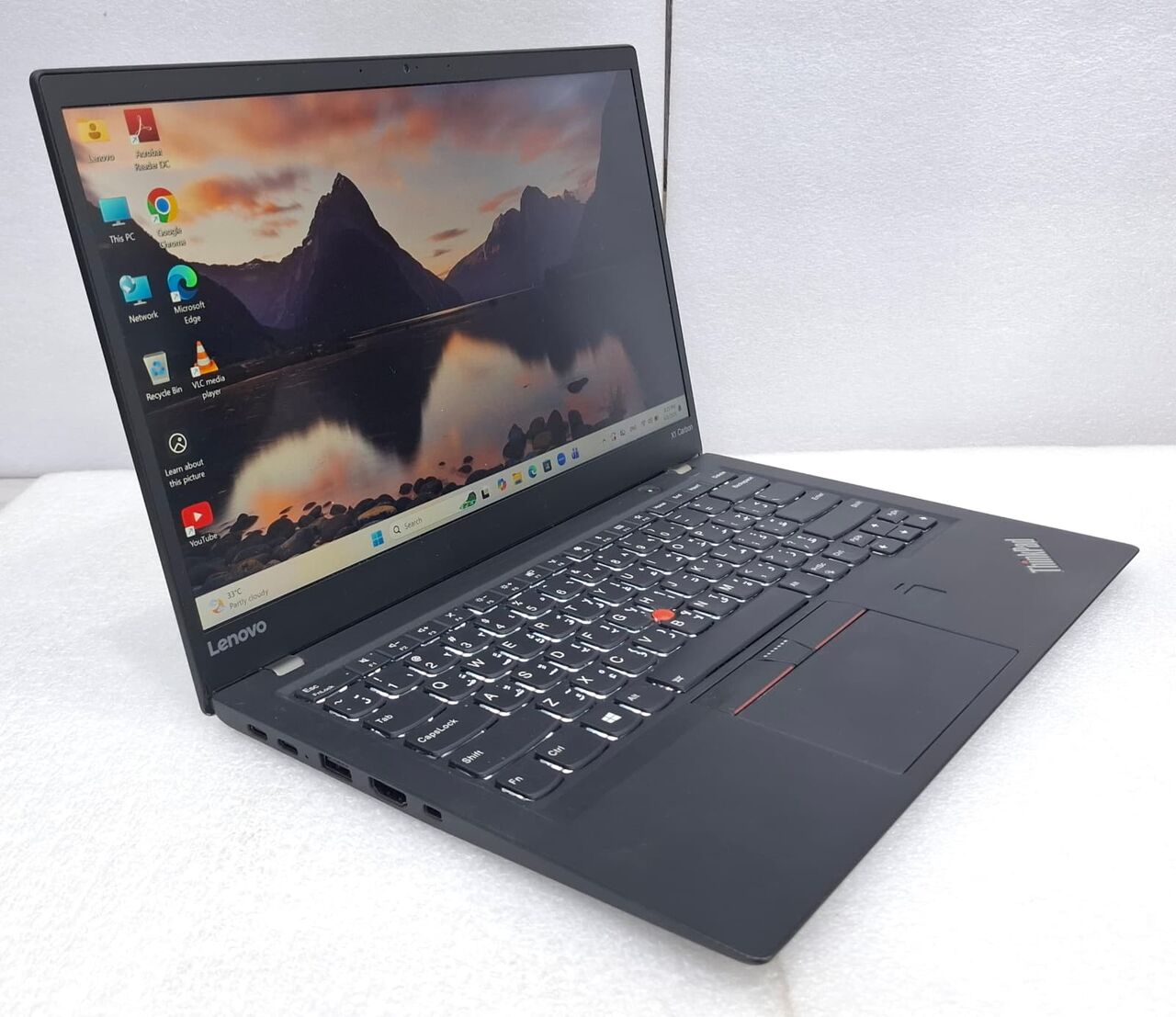 Muharraq, Computers, BHD 105,  Lenovo X1 Carbon Core I7 7th Gen Laptop 16GB RAM 14" FHD LED (Free Bag & Mouse 99/-BD Only