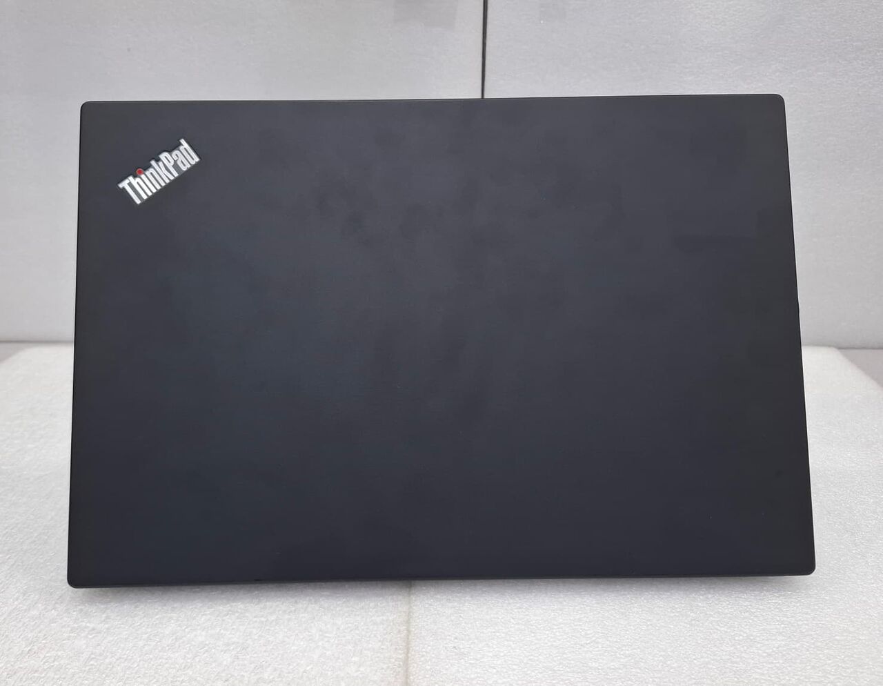 Muharraq, Computers, BHD 105,  Lenovo X1 Carbon Core I7 7th Gen Laptop 16GB RAM 14" FHD LED (Free Bag & Mouse 99/-BD Only