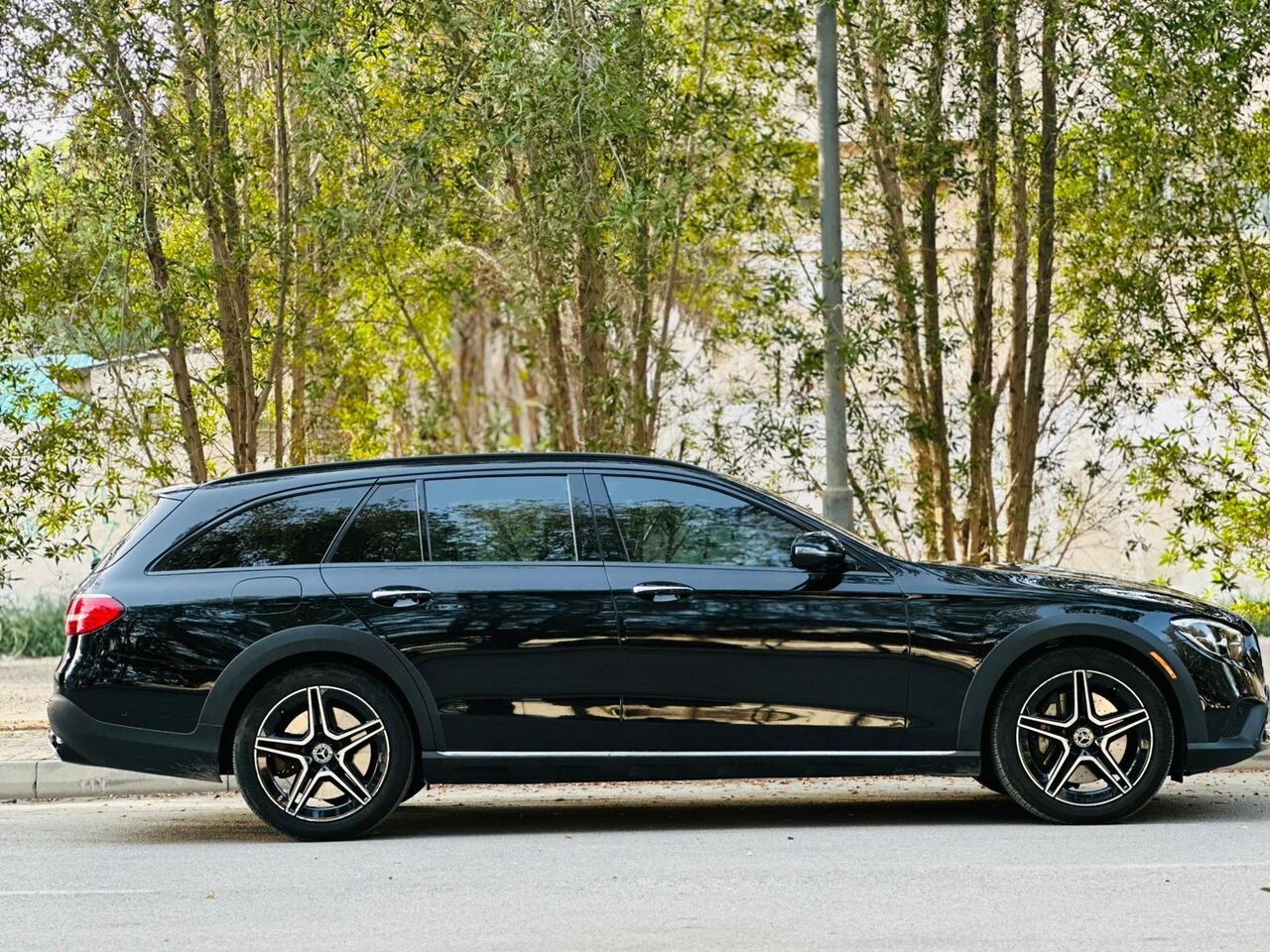 Segaya, Vehicles, Cars & Trucks , BHD 19500,  Mercedes-Benz E-Class,  2023,  Automatic,  46000 KM,  MERCEDES BENZ E450 HYBRID  MODEL FULLY LOADED SINGLE OWNER USED CAR 35400768,33665080