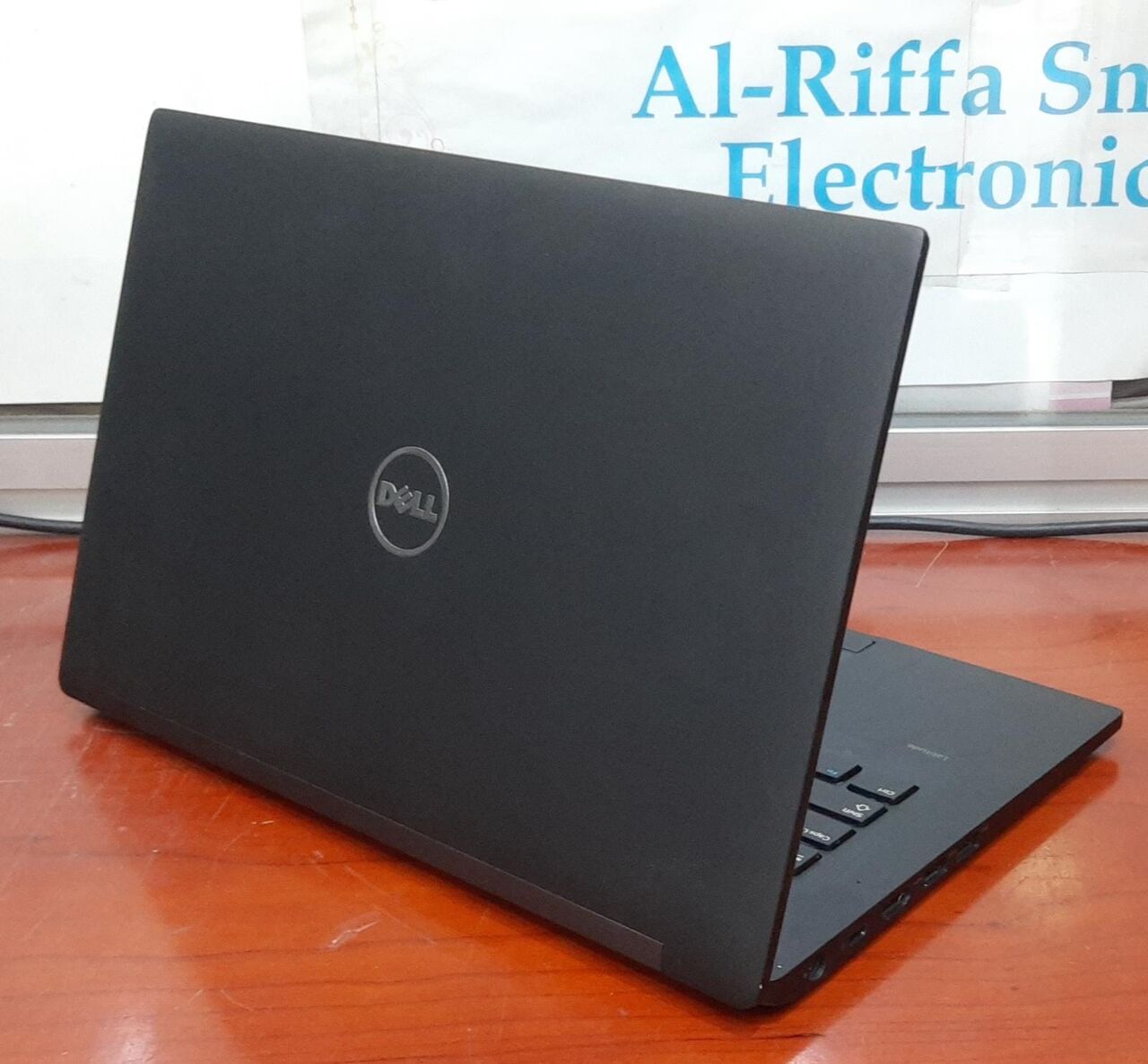 Riffa, Computers, BHD 87,  Limited Offer DELL Core I7 7th Gen Business Laptop 14" FHD Screen 8GB DDR4 RAM (Free Bag)