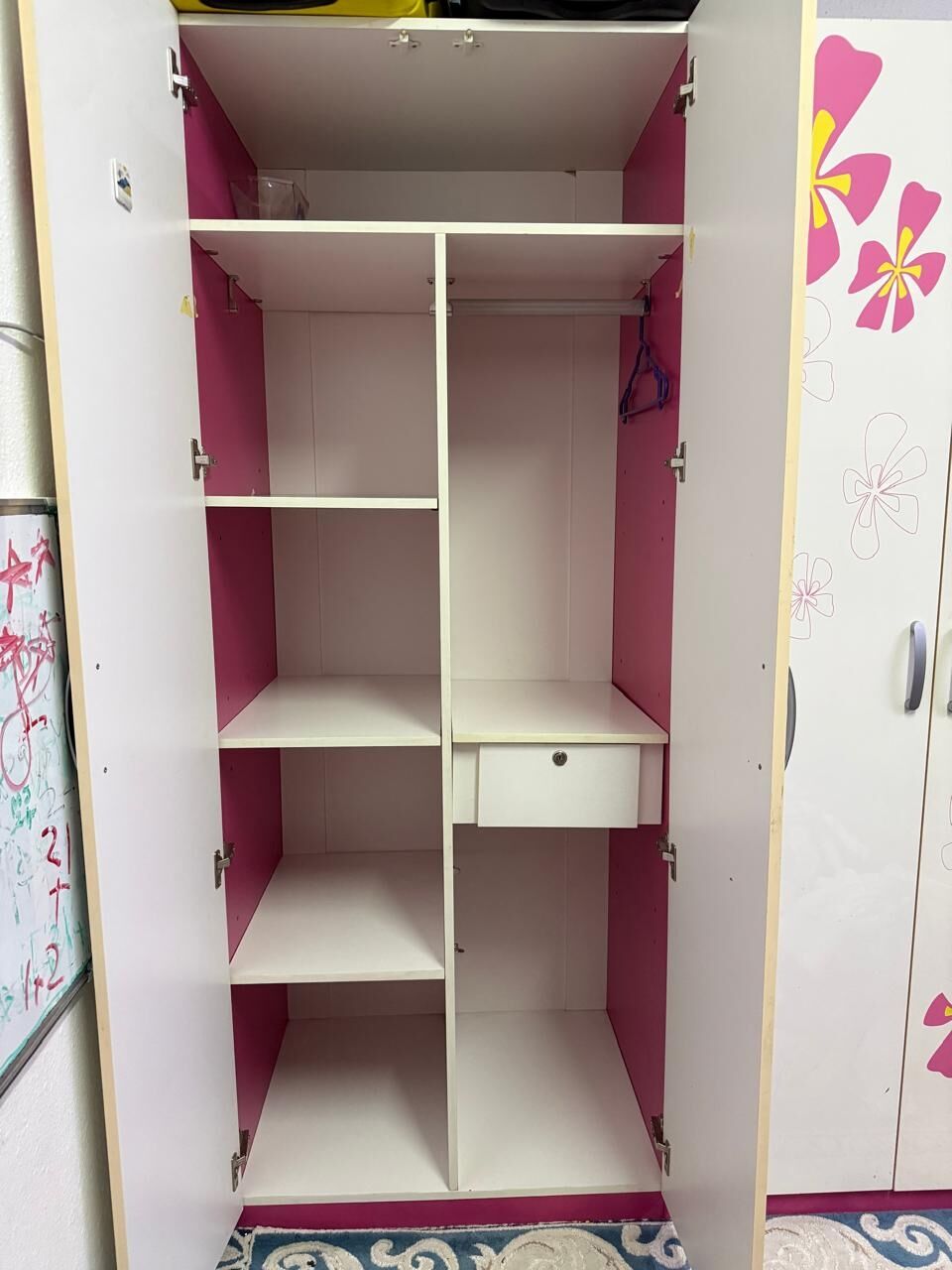 Jubail, Household Items, SAR 450,  Air Conditioner & Cupboard &ndash; Good Condition For Sale