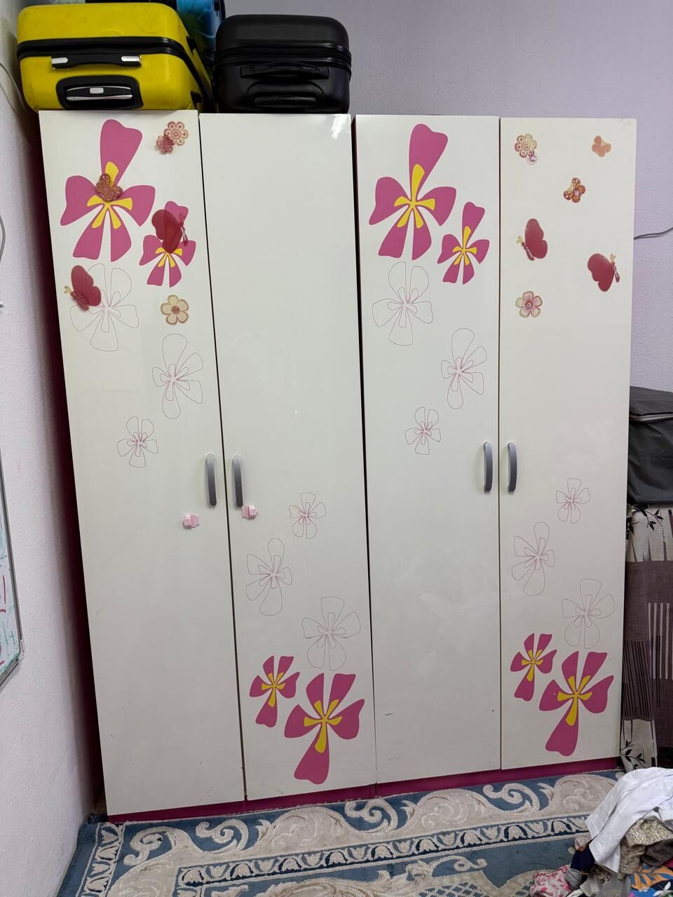 Jubail, Household Items, SAR 450,  Air Conditioner & Cupboard &ndash; Good Condition For Sale