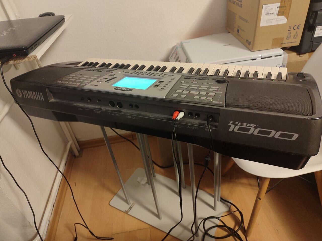 Helsinki, Electronics, EUR 400,  Yamaha MOTIF ES8 88-Key
