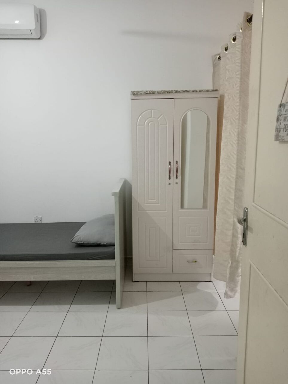 Sharjah, Rooms for Rent, AED 1300/month,  Furnished,  Room For Rent
