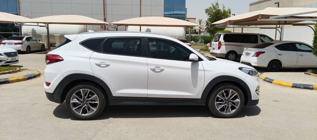 Riyadh, Vehicles, Cars & Trucks , SAR 50000,  Hyundai Tucson,  2018,  Automatic,  173000 KM,  Hyundai / Tucson Imported From Korea  Model (Diesel)