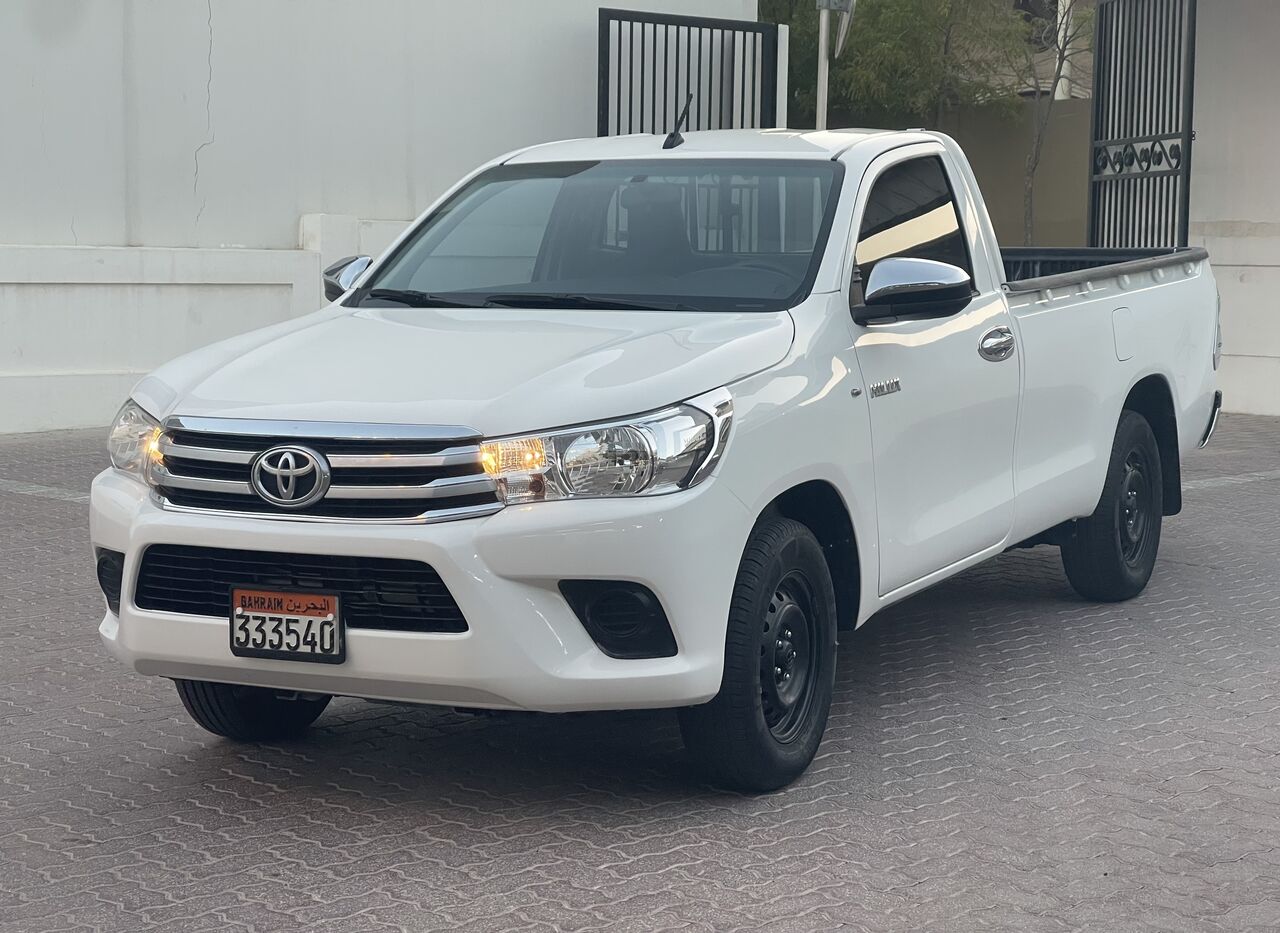 East Riffa, Vehicles, Cars & Trucks , BHD 5900,  Toyota Hilux,  2023,  Manual,  800000 KM,    (2 Door) FOR SALE