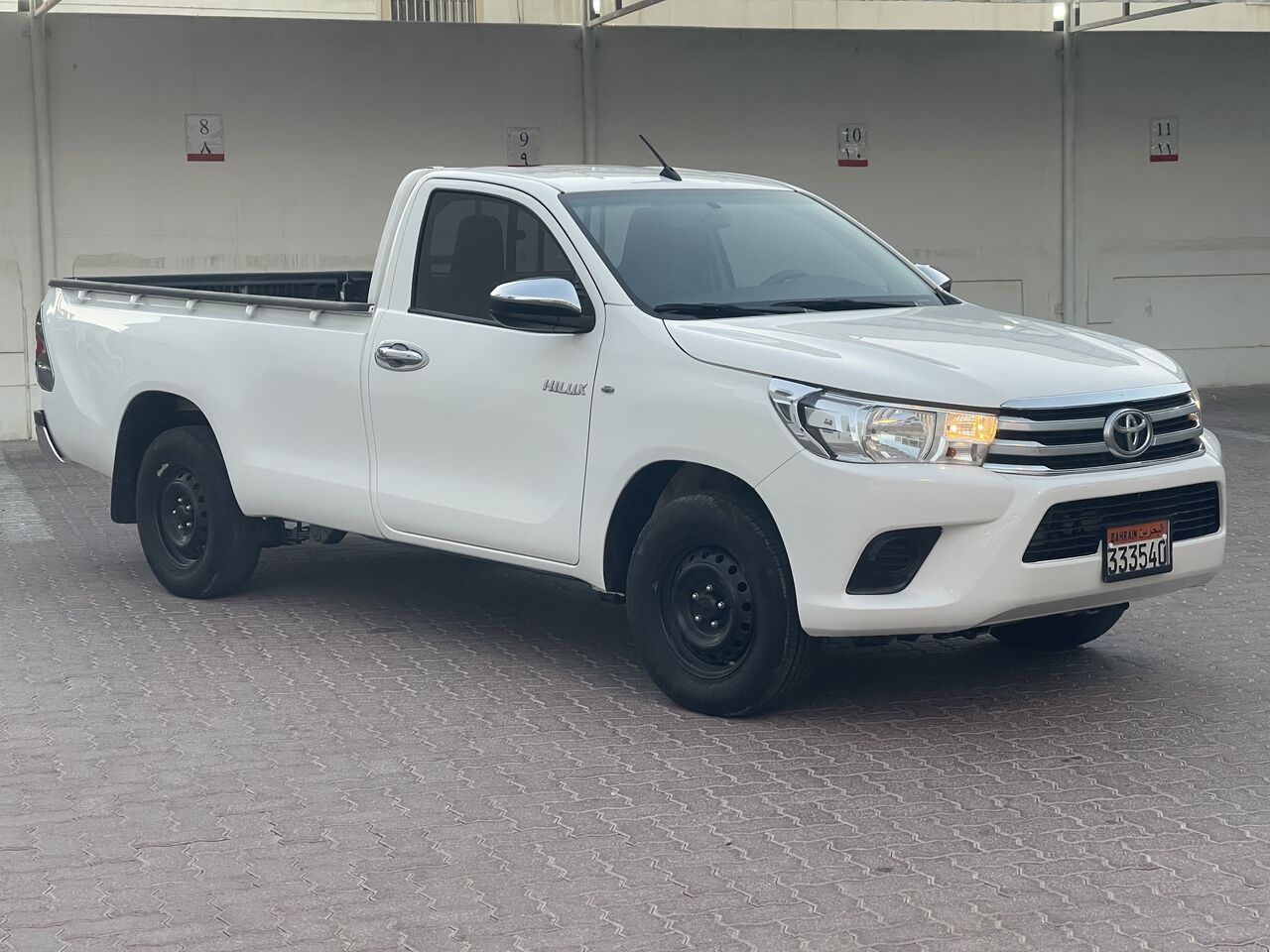 East Riffa, Vehicles, Cars & Trucks , BHD 5900,  Toyota Hilux,  2023,  Manual,  800000 KM,    (2 Door) FOR SALE