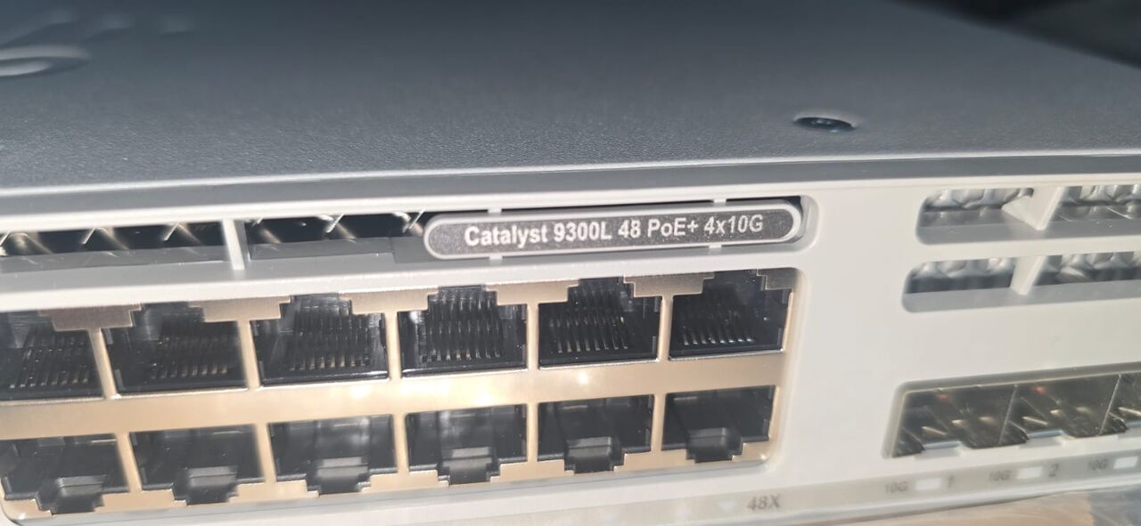 Jeddah, Computers, Cisco 9300l 48 PoE+ 4x10g