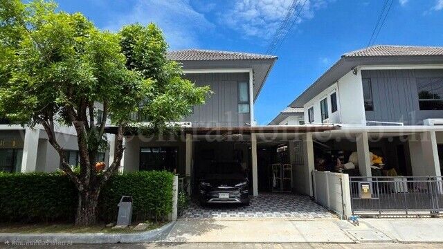 Bangkok, Real Estate For Sale, THB 4590000,  3 BR,  37 Sq. Feet,  Urgent Sale, Semi-detached House, Baan Klang Muang The Edition Rama 9 - On Nut, Airport
