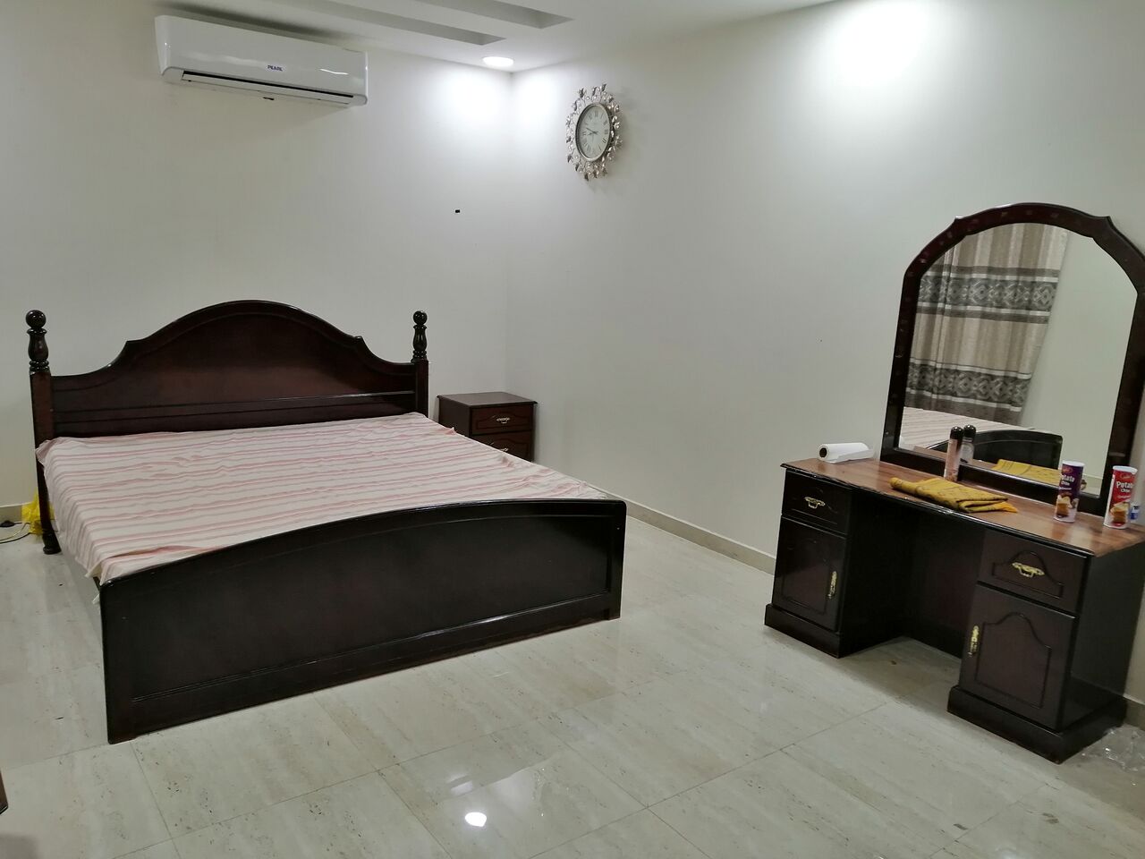 Hamad Town, Rooms for Rent, BHD 120/month,  Furnished,  Big Furnished Master Room Available For Rent With A Small Indian Muslim Family