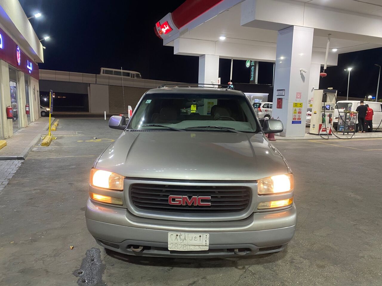 Jeddah, Vehicles, Cars & Trucks , SAR 14000,  Gmc Yukon,  2002,  Automatic,  350000 KM,   Short Body Full Option Origenal Body Price Little Negotiable