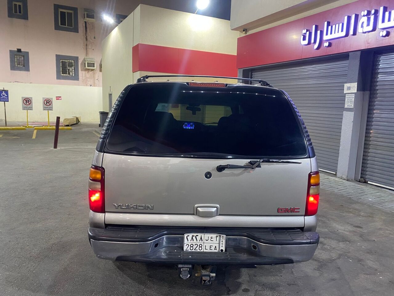 Jeddah, Vehicles, Cars & Trucks , SAR 14000,  Gmc Yukon,  2002,  Automatic,  350000 KM,   Short Body Full Option Origenal Body Price Little Negotiable