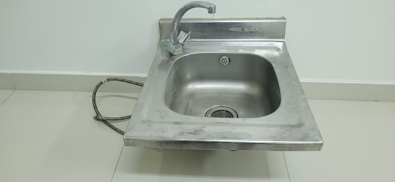 Riyadh, Household Items, SAR 60,  Single-bowl Stainless Steel Kitchen Sink Used