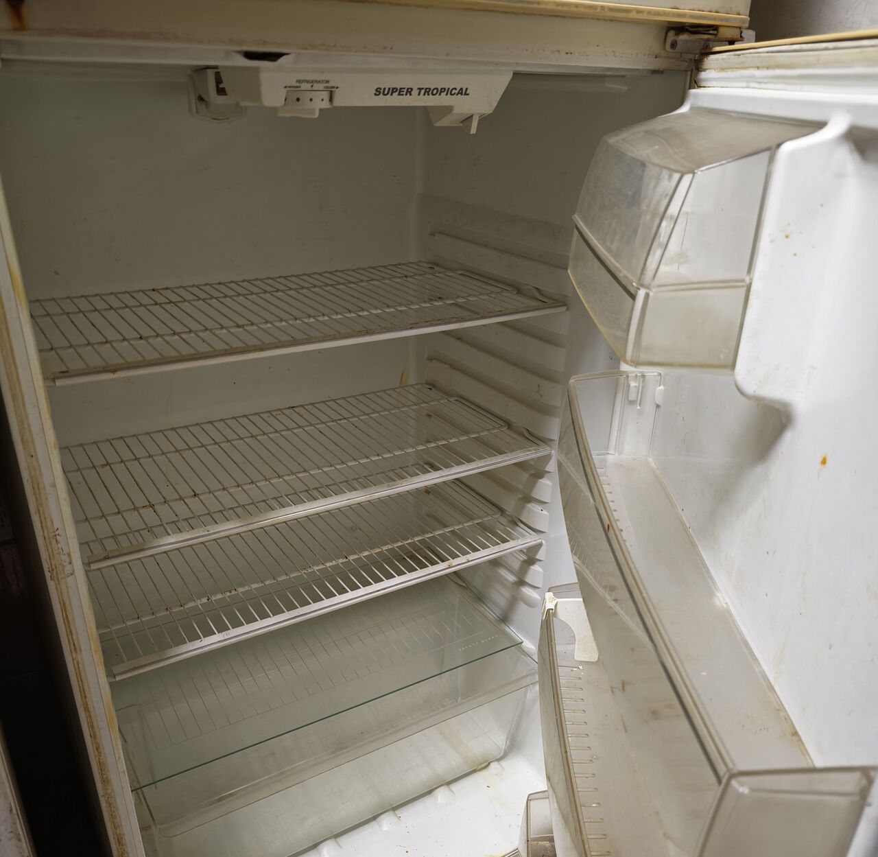 Jubail, Household Items, SAR 600,  FOR SALE: Homy Refrigerator / Freezer (No Frost)