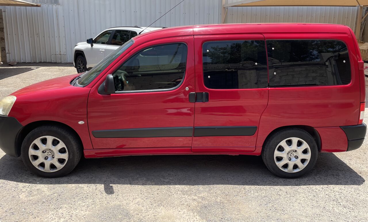 Jeddah, Vehicles, Cars & Trucks , SAR 11000,  Peugeot Partner,  2012,  Manual,  150000 KM,  Good Condition Car Mob 0565649998
