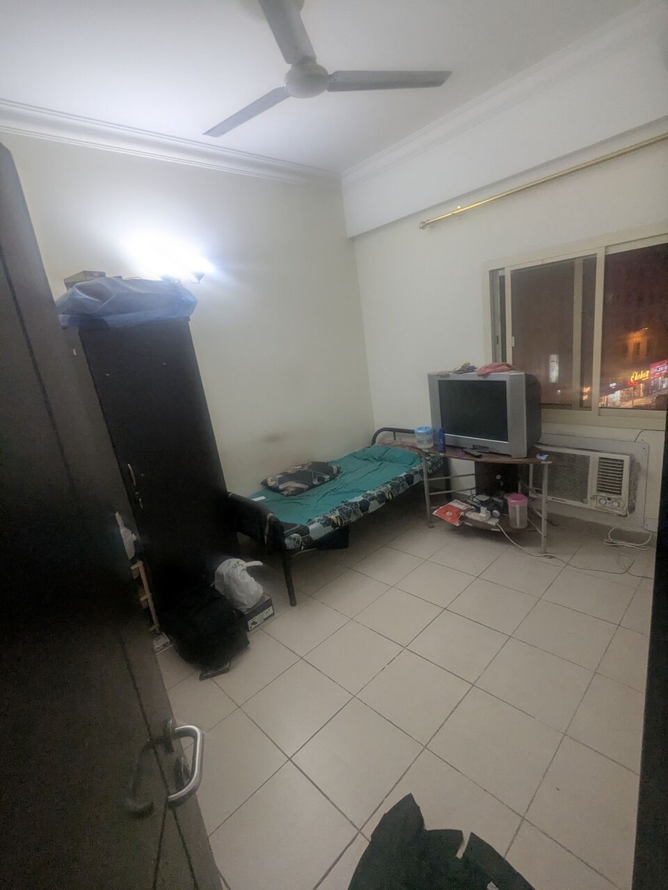 Manama, Rooms for Rent, BHD 95/month,  Furnished,  Room For Rent Just 95 Bd Including Ewa