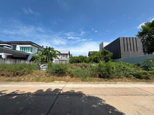 Bangkok, Real Estate For Sale, THB 11000000,  6 BR,  160 Sq. Feet,  Land For Sale 160 Sq M In Preecha Village, Wat Nam Daeng, Srinakarin, Samut Prakan.