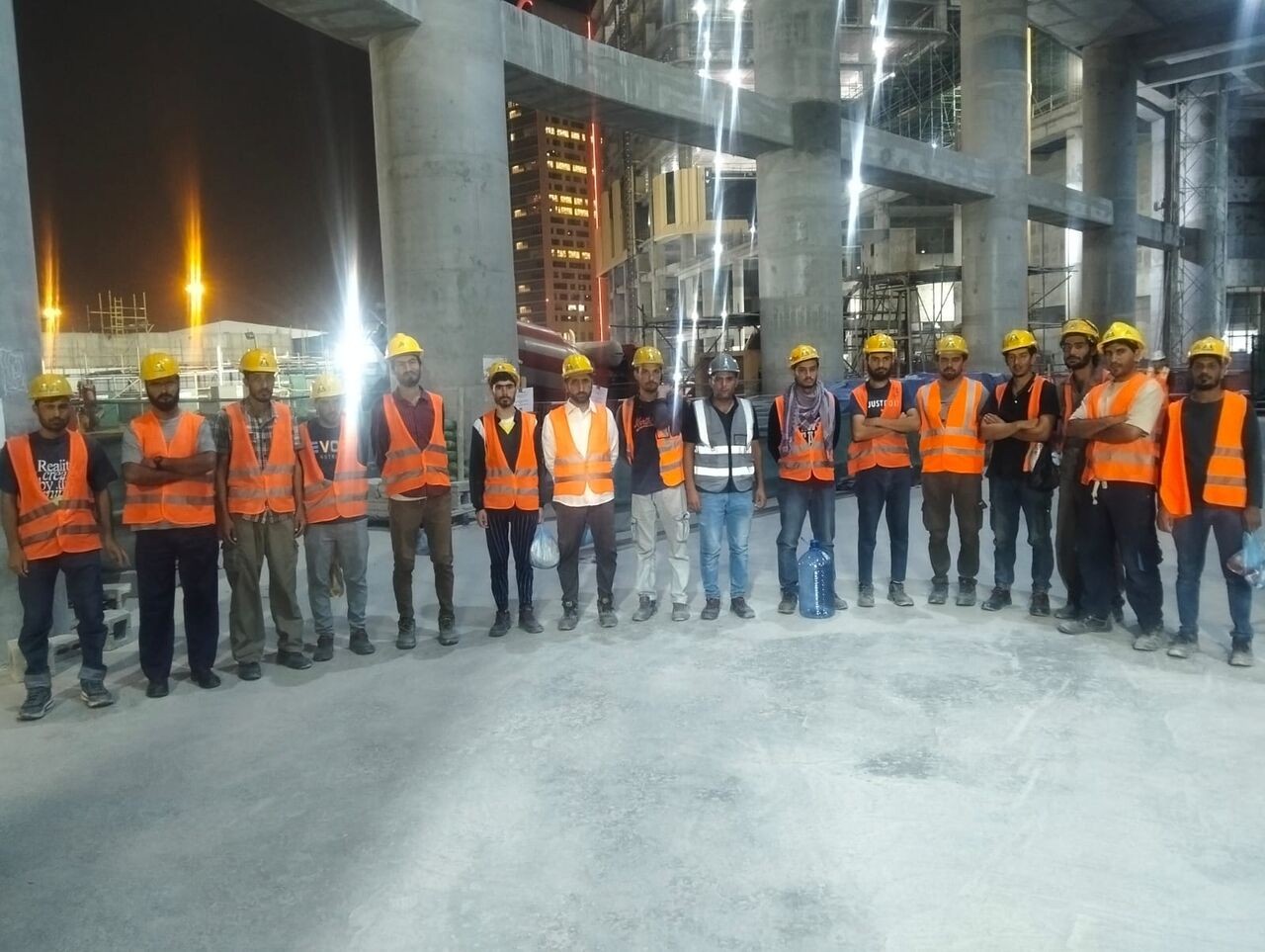 Riyadh, Jobs, (5) بلڈنگ الیکٹریکل ٹیکنیشن