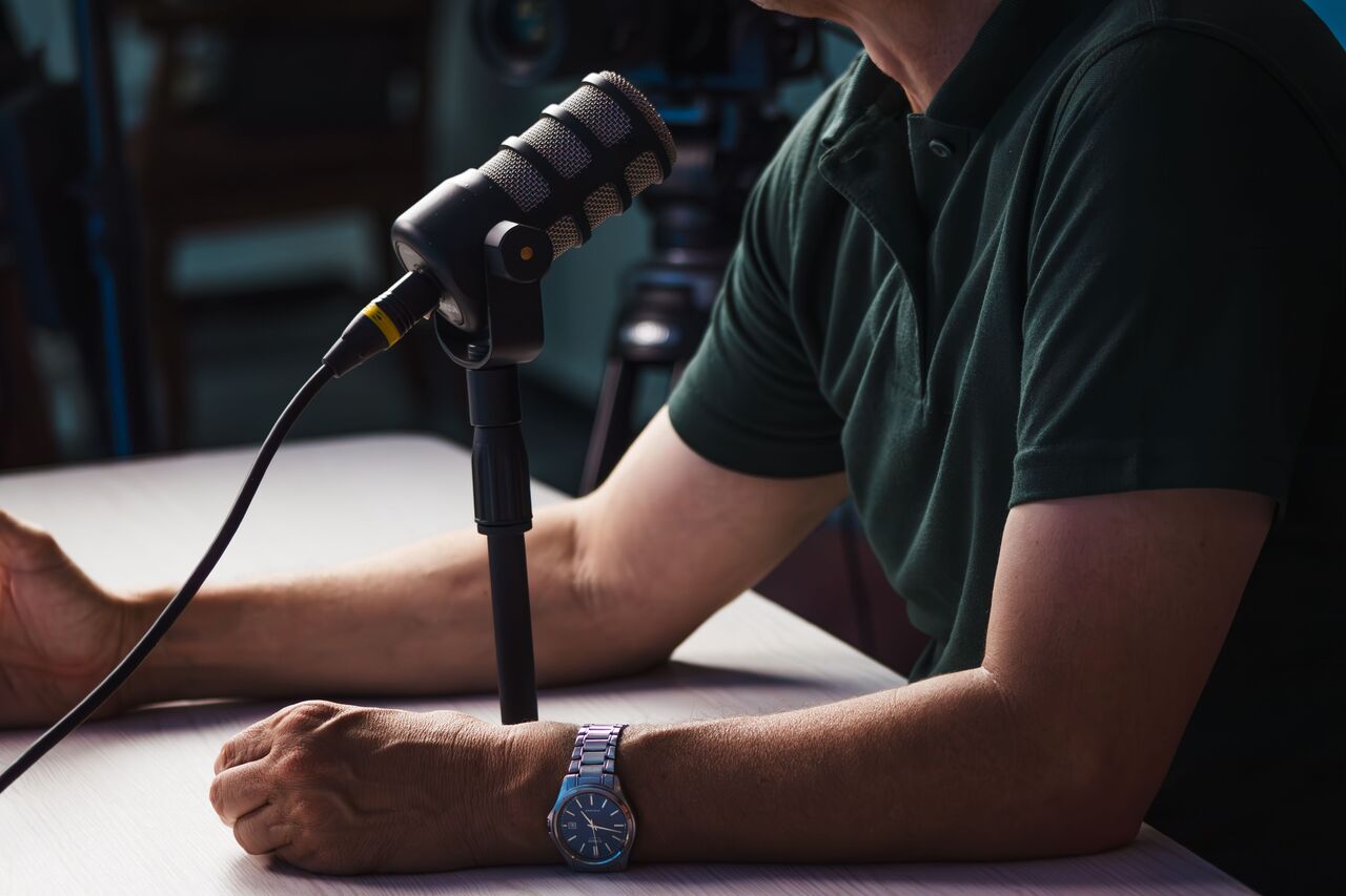 Dubai, Business, Build Your Professional Identity With AlphaCast Studio