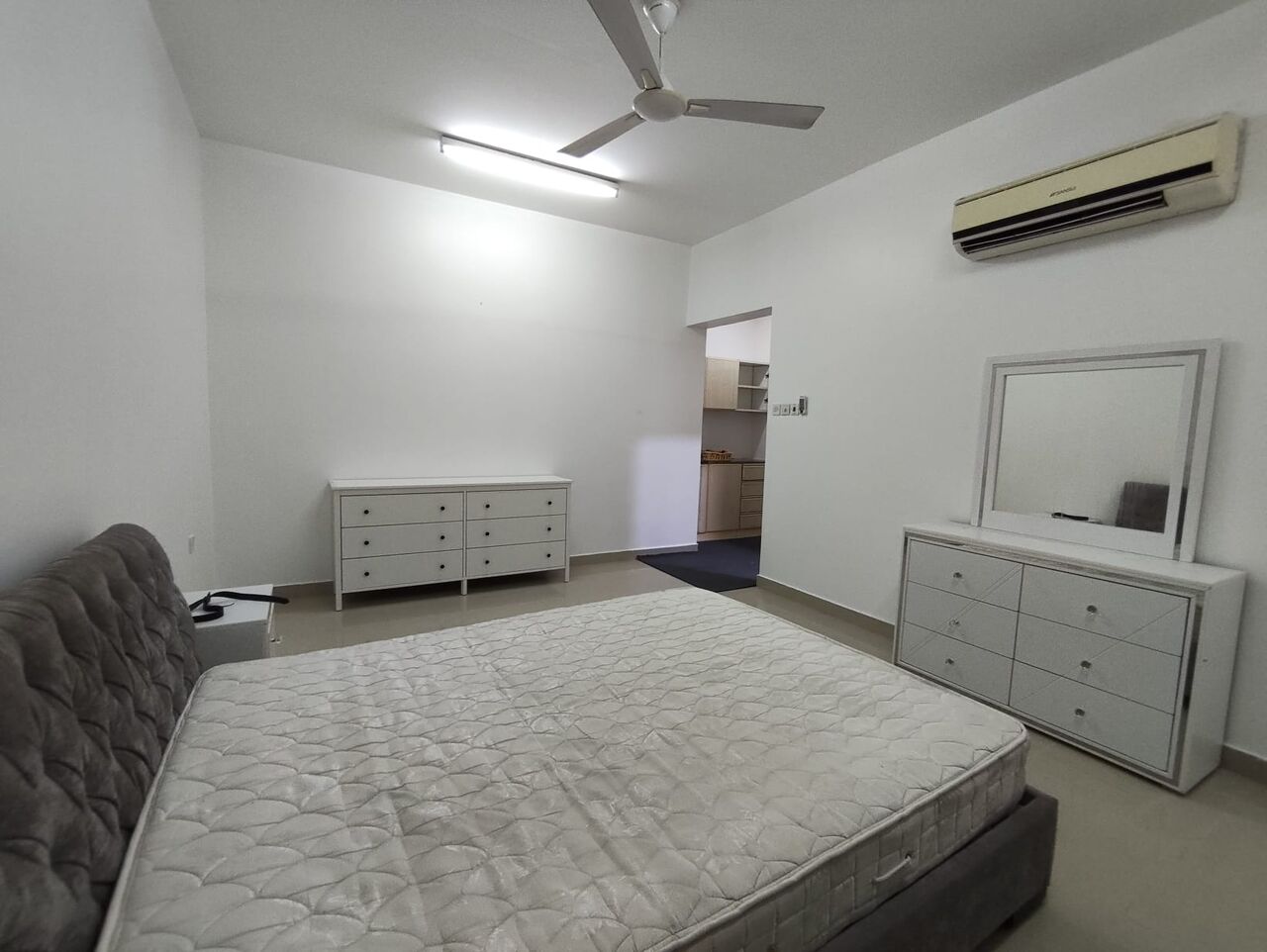 Janabiya, Apartments, Flats, Houses & Villas, BHD 160/year,  1 BR,  Janabiya:- Furnished Studio Flat On Rent With Unlimited Ewa..