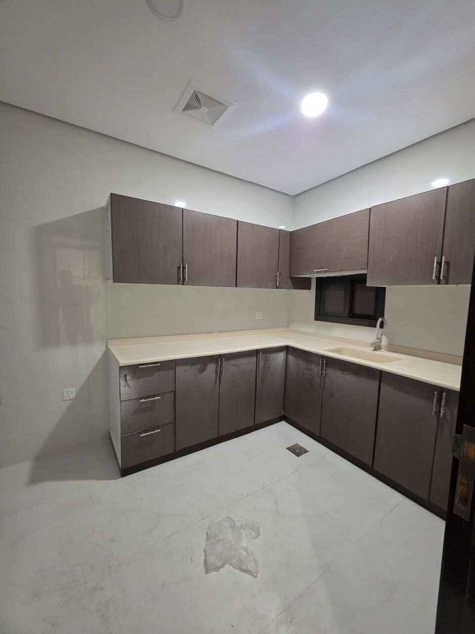 Khobar, Apartments, Flats, Houses & Villas, SAR 29600/year,  3 BR,  New Luxury 3 Bedrooms, A Hall,2 Bathrooms, A Kitchen,with Air Conditioners And Elevator,pr