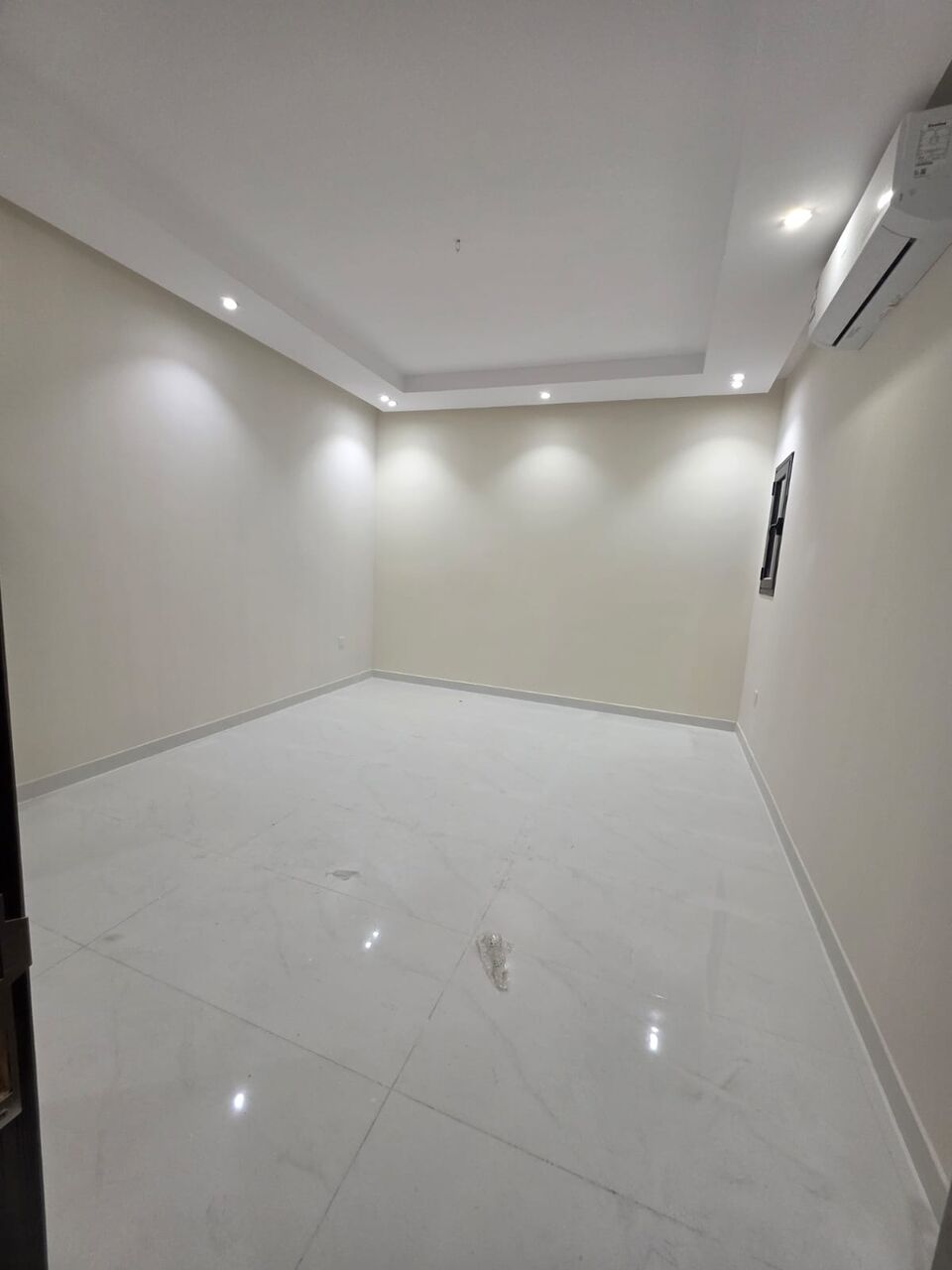 Khobar, Apartments, Flats, Houses & Villas, SAR 29600/year,  3 BR,  New Luxury 3 Bedrooms, A Hall,2 Bathrooms, A Kitchen,with Air Conditioners And Elevator,pr