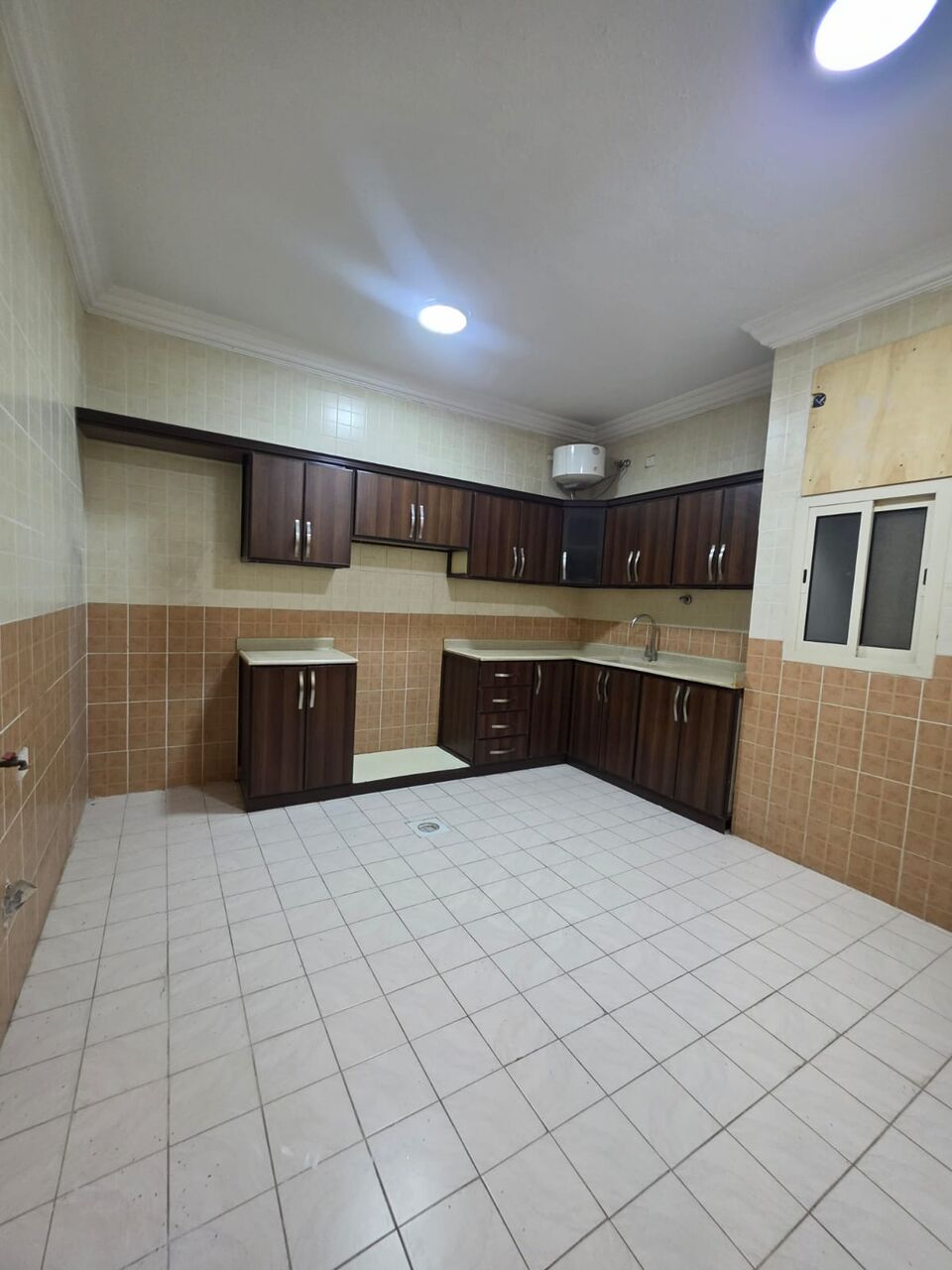 Khobar, Apartments, Flats, Houses & Villas, SAR 24500/year,  3 BR,  3 Bedrooms, A Hall,2 Bathrooms, A Kitchen And Elevator,private Parking Available