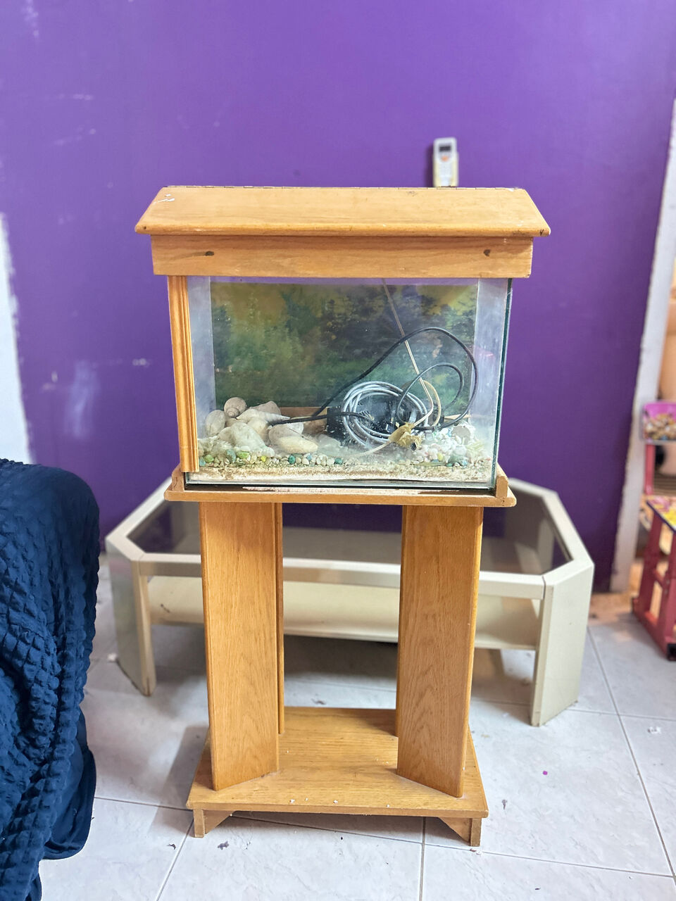 Riyadh, Household Items, SAR 160,  Fish Tank And Glass Table