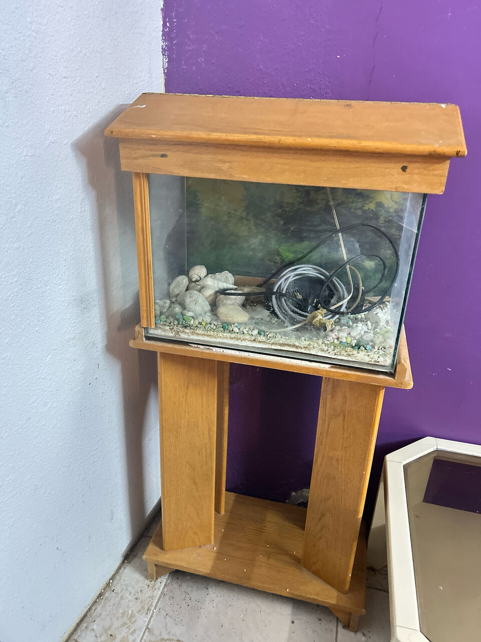 Riyadh, Household Items, SAR 160,  Fish Tank And Glass Table