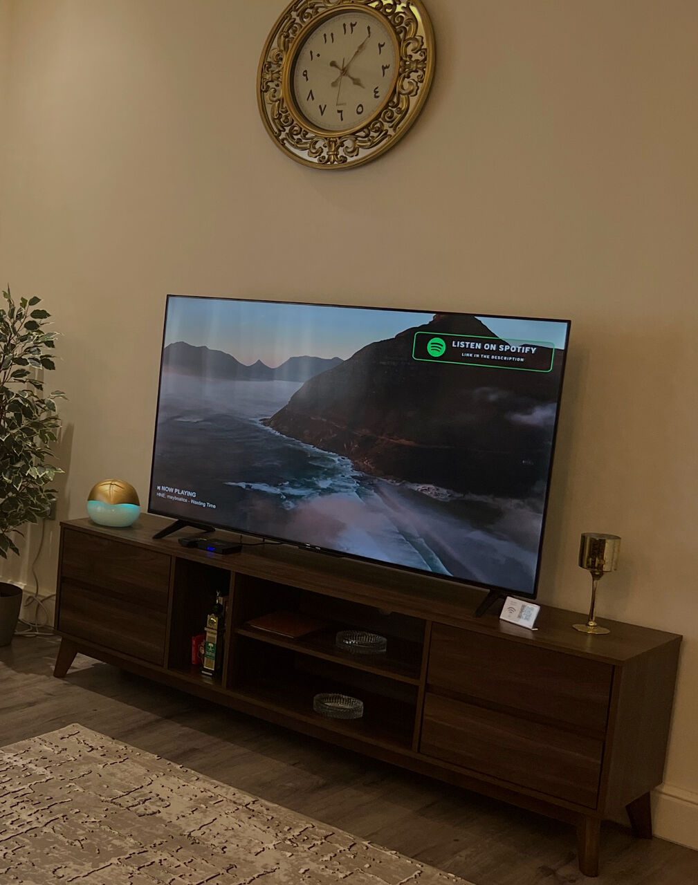 Dammam, Furniture, SAR 1000,  Sofa With Tv Table And Carpet