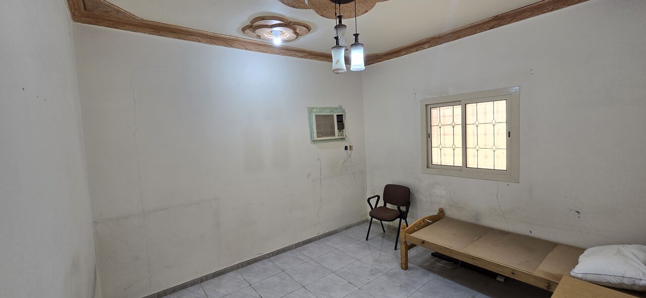 Madinah, Rooms for Rent, SAR 600/month,  17 Sq. Meter,  600SR Sapret Room Available In Al Aziziyyah