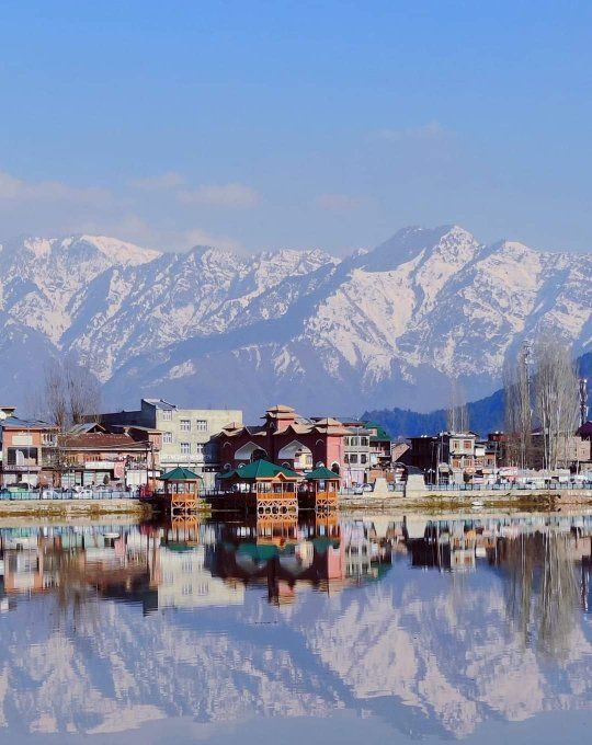 New Delhi, Tickets, INR 24999,  Srinagar Delights Tour  4 Nights PACKAGE CATEGORY : Family, Group DESTINATIONS COVERED : 4
